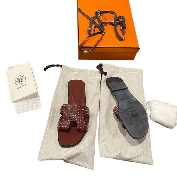 Hermes Oran Studs Calfskin in Rouge Tomette Sandle in 38.5 w/ Receipt/Box/Bags - Picture 6 of 7